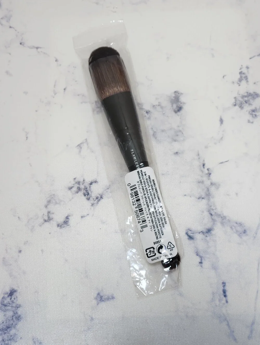 bareMinerals Double Ended Flawless Face & Eye Brush Sealed